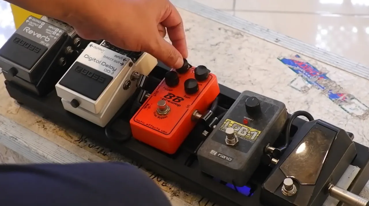 How to Craft a Compact, Gig-Ready Pedalboard in the Style of Ari Padi